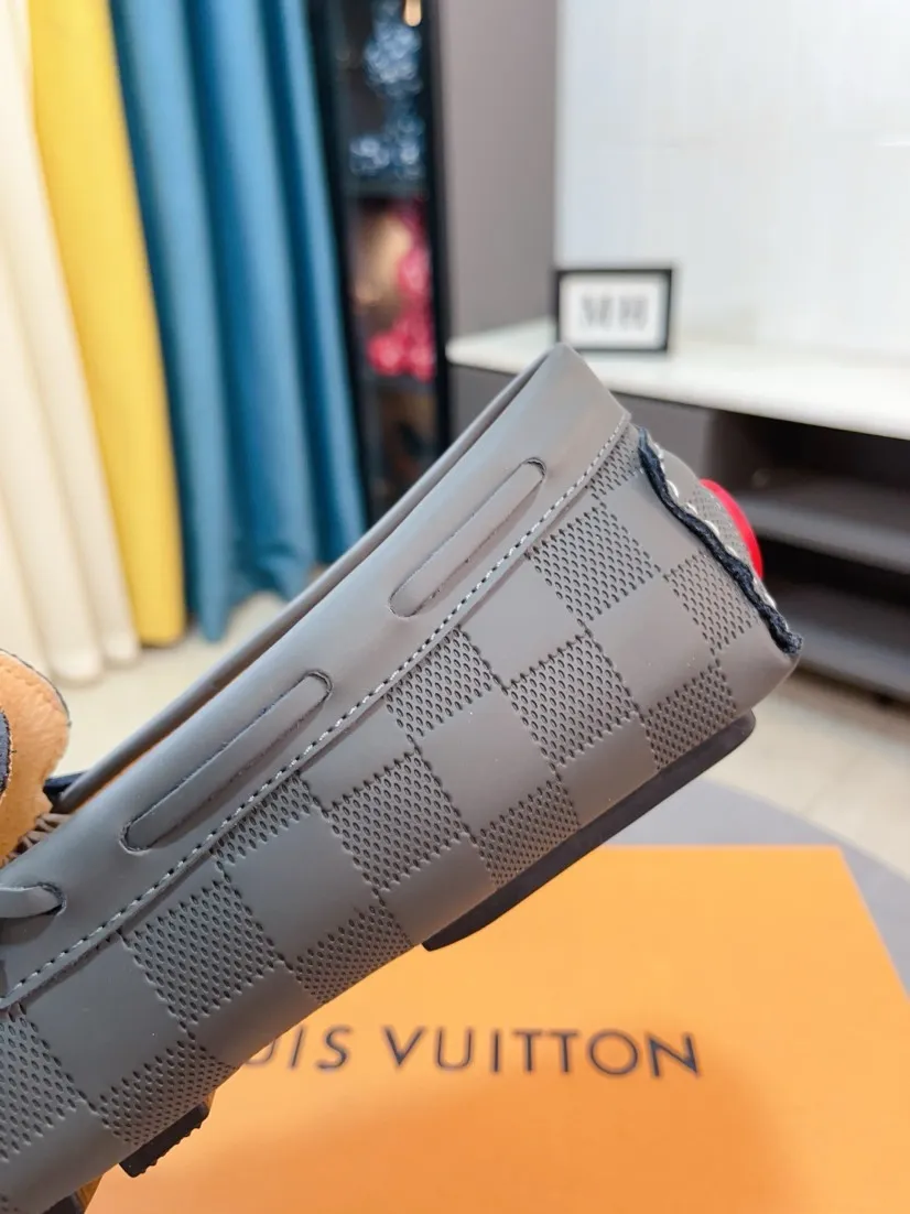 Men's men's shoes💰400🌹🌹[LV Louis Vuitton] New men's beanie shoes💝💝.. Top-grade imported cowhide embossed➕Comfortable leather lining. It is extremely skin-friendly and comfortable, feels very delicate, and the shape is very correct! Perfectly reflects the three-dimensional sense, code number: 38-44